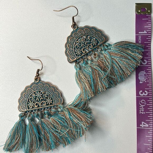 NWT Trendy Bronze Tassel Earrings - Picture 9 of 12